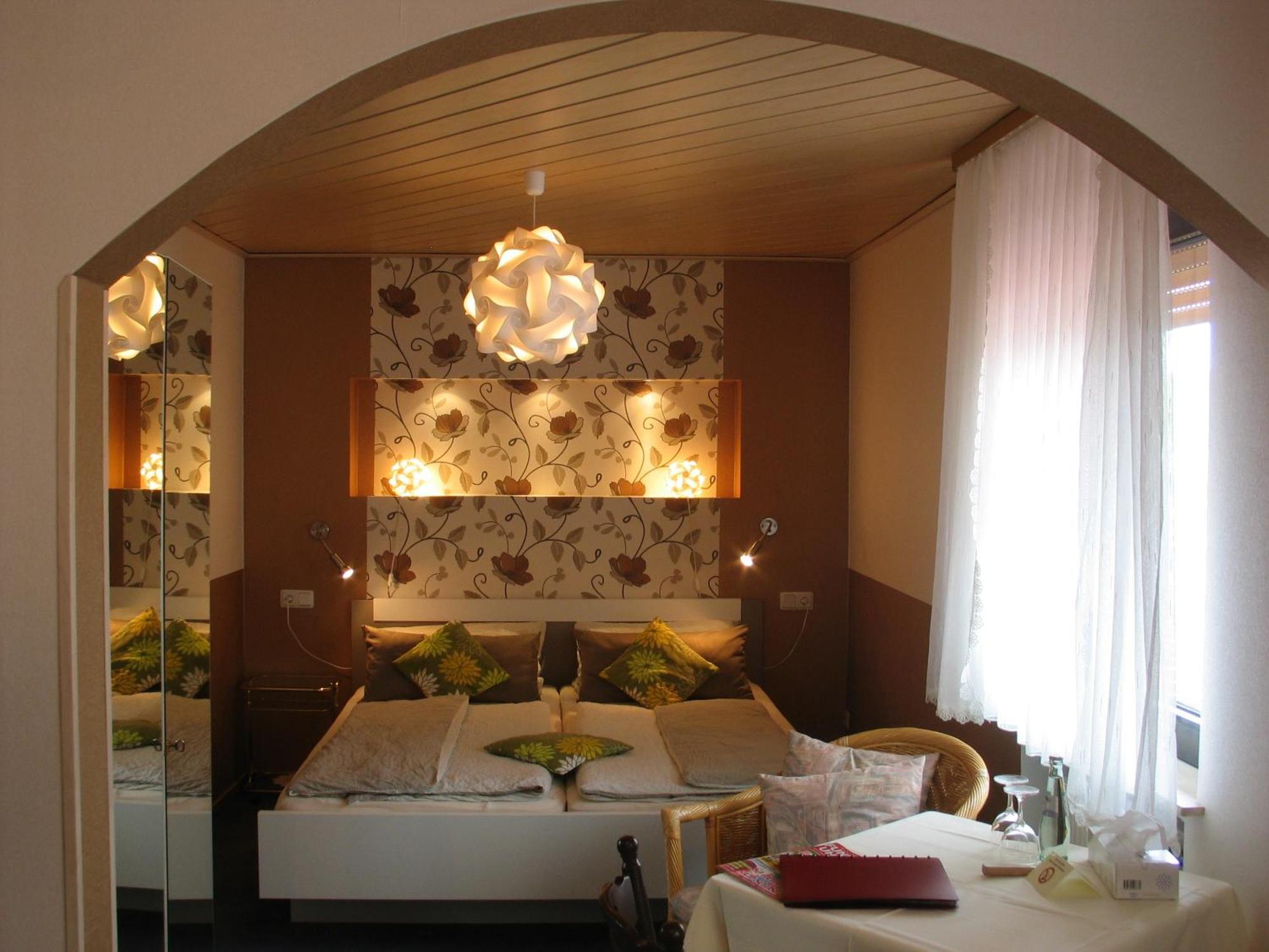 Restaurant Landgasthof Zum Wiesengrund Newel Номер фото