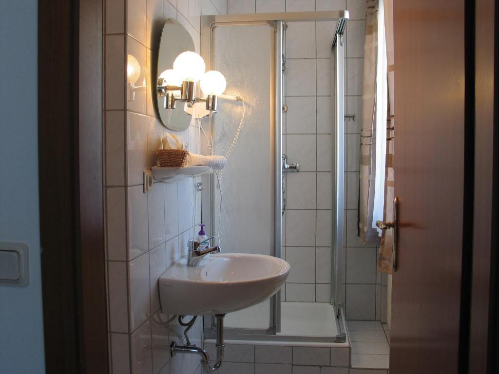 Restaurant Landgasthof Zum Wiesengrund Newel Номер фото