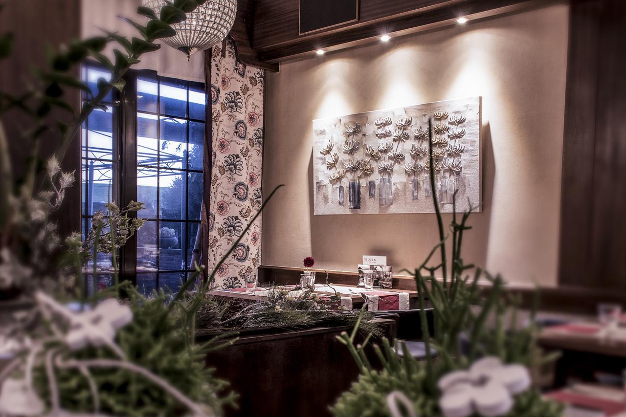 Restaurant Landgasthof Zum Wiesengrund Newel Екстер'єр фото